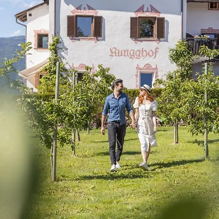 Hotel Ansitz Rungghof Appiano Sulla Strada Del Vino